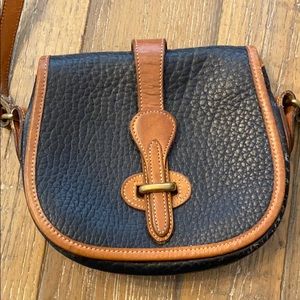 Vintage Dooney & Bourke crossbody bag